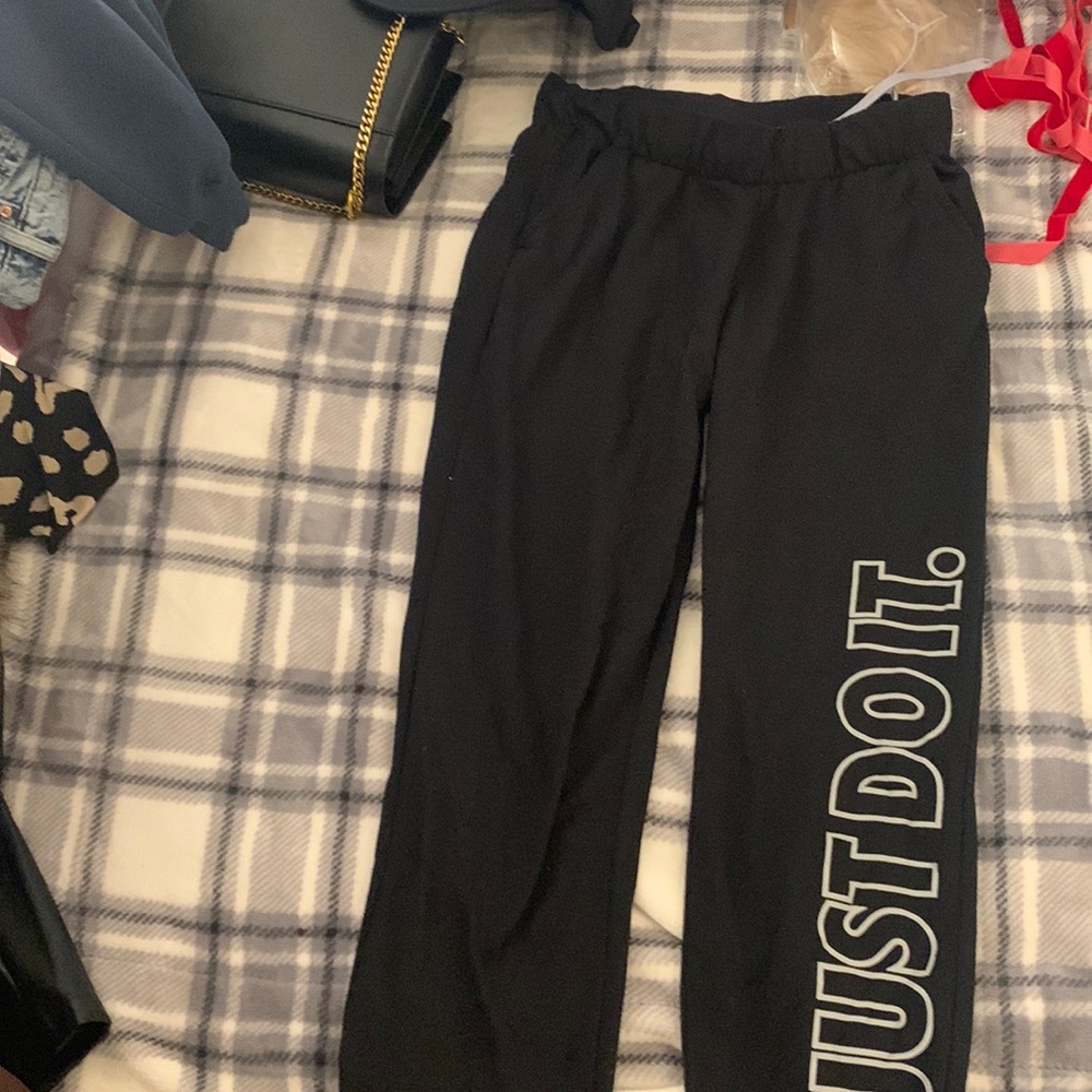 NIKE XS DRYFIT JOGGERS